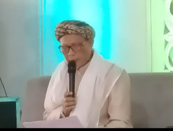 Umat Islam Wajib Mencintai dan Menghormati Ulama