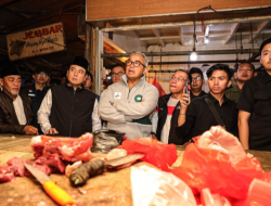 Sahur di Pasar Caringin, Wali Kota Bandung Pastikan Ketersediaan Pangan Aman