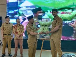 Bentuk Karakter Kesundaan Pelajar, Bupati KDS Luncurkan Buku Aksara Swara