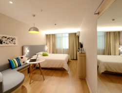 Waspada Penipuan Reservasi Hotel di Google