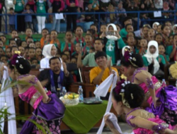 Bupati Sumedang Antusias Saksikan Ratusan Penari Gen Z Menari Jaipongan