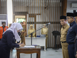 Wali Kota Bandung Lantik 183 Kepala Sekolah