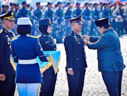 Presiden Prabowo Anugerahkan Tanda Kehormatan kepada Jajaran Polri pada Peringatan ke-79 Hari Bhayangkara