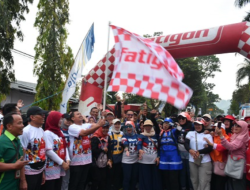 Peringati Hari Donor se-Dunia, PMI Sumedang Gelar Jalan Santai